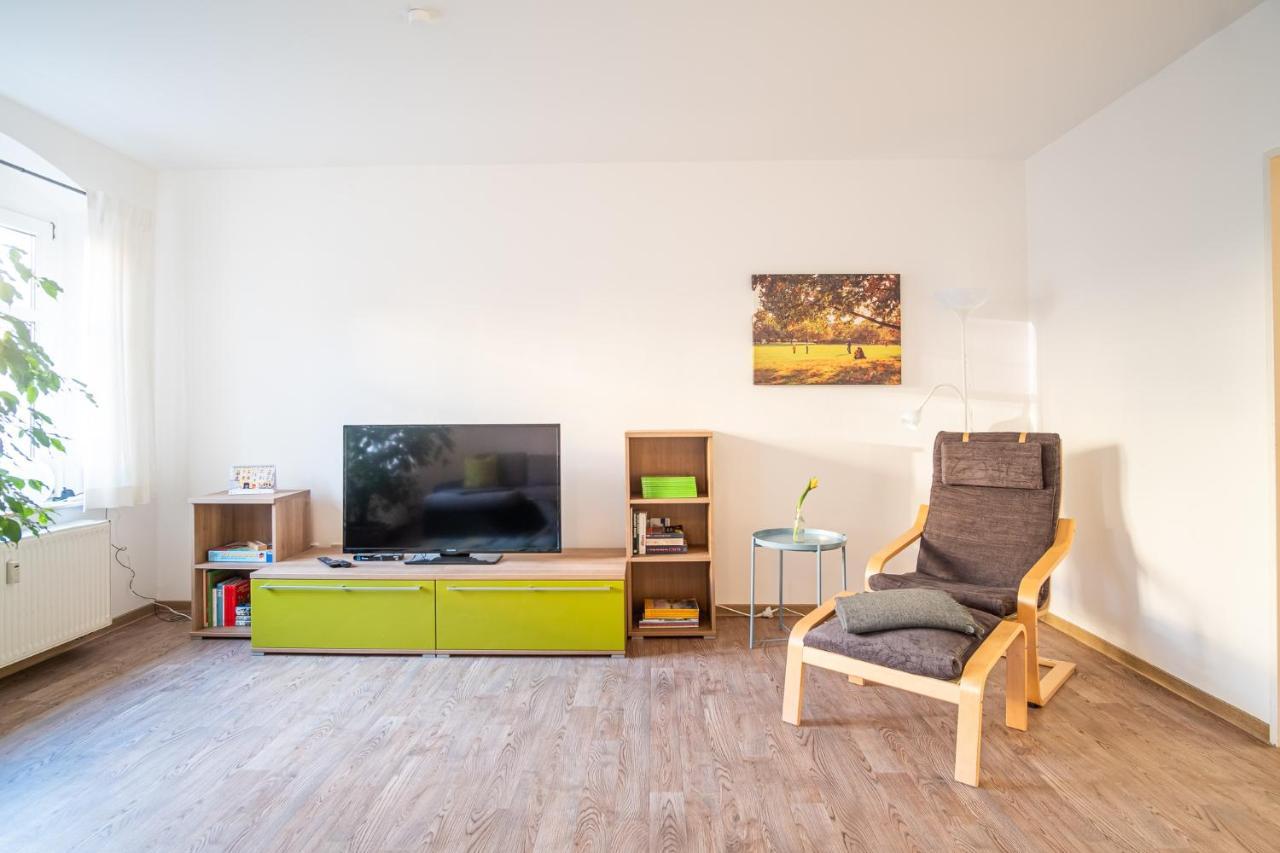 Helle Ferienwohnung Im Hinterhof Dresda Exterior foto
