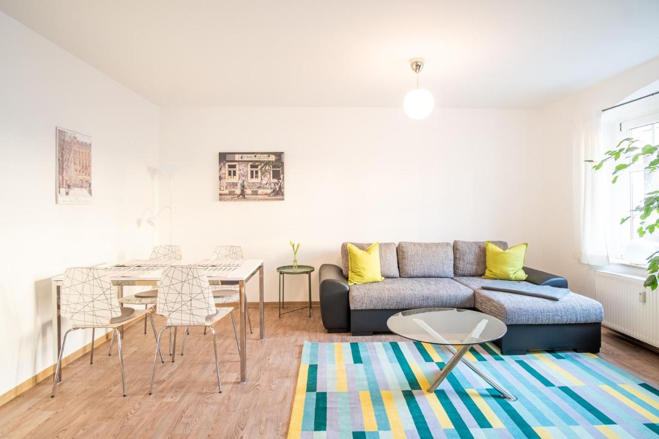 Helle Ferienwohnung Im Hinterhof Dresda Exterior foto