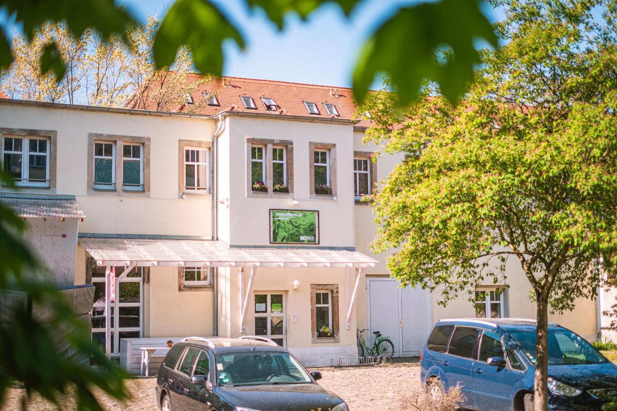 Helle Ferienwohnung Im Hinterhof Dresda Exterior foto